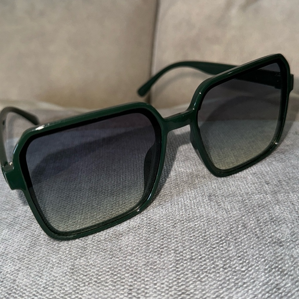 NWT fashion glasses/sunglasses vintage green frame